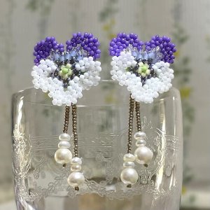 画像1: 【再入荷！】すみれのイヤリング／ピアス by Beads工房 brilliant 大槻友美